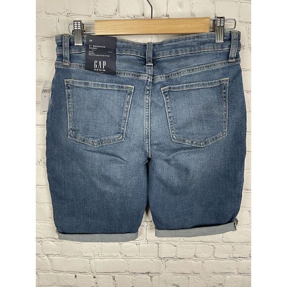 Women's Denim Jean Shorts Gap Bermuda  9” Rolled Inseam Mid Rise Size 29 NWT $45 - Picture 3 of 6